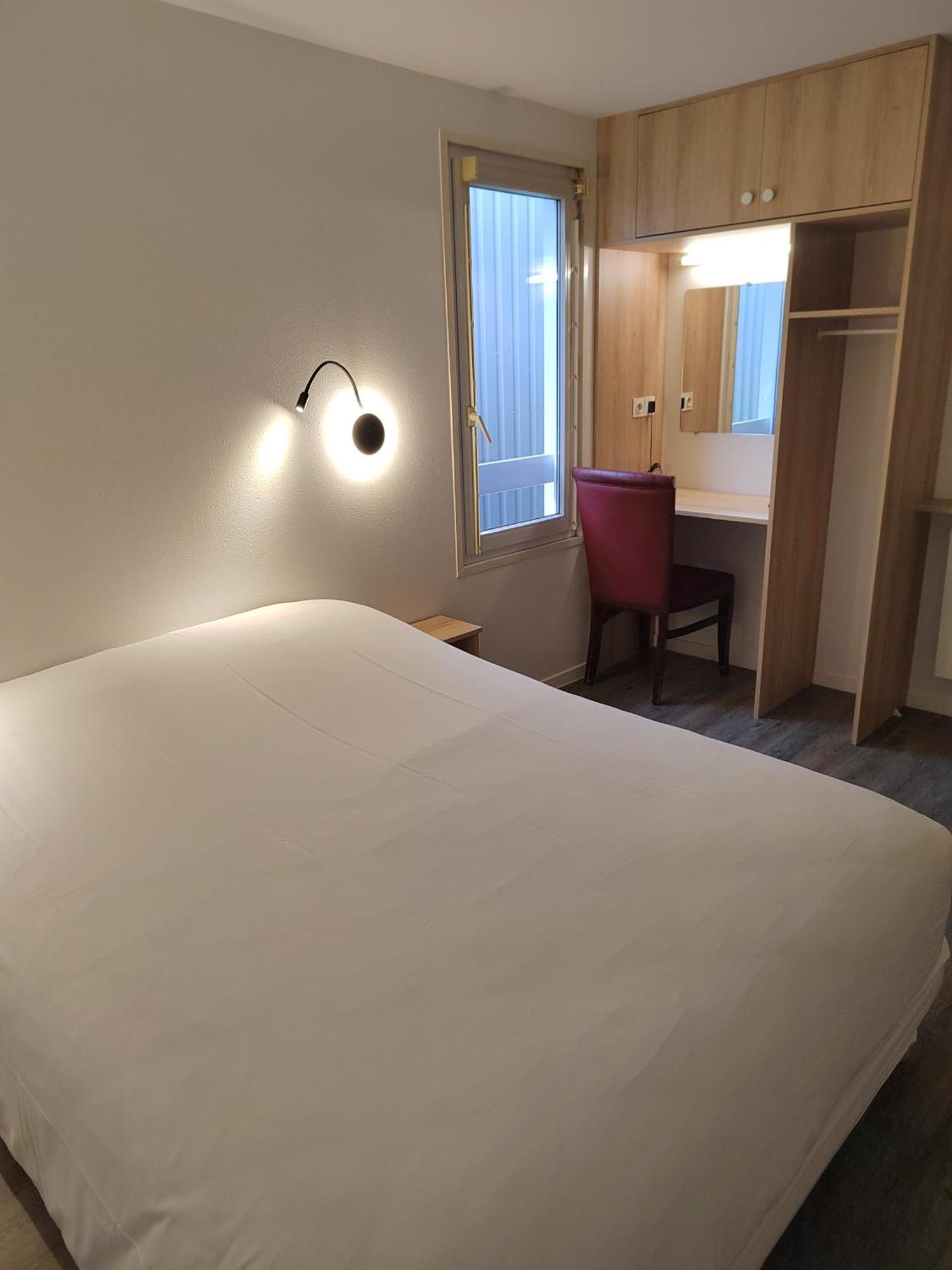 Fasthotel Paris Ouest Bouafle エクステリア 写真